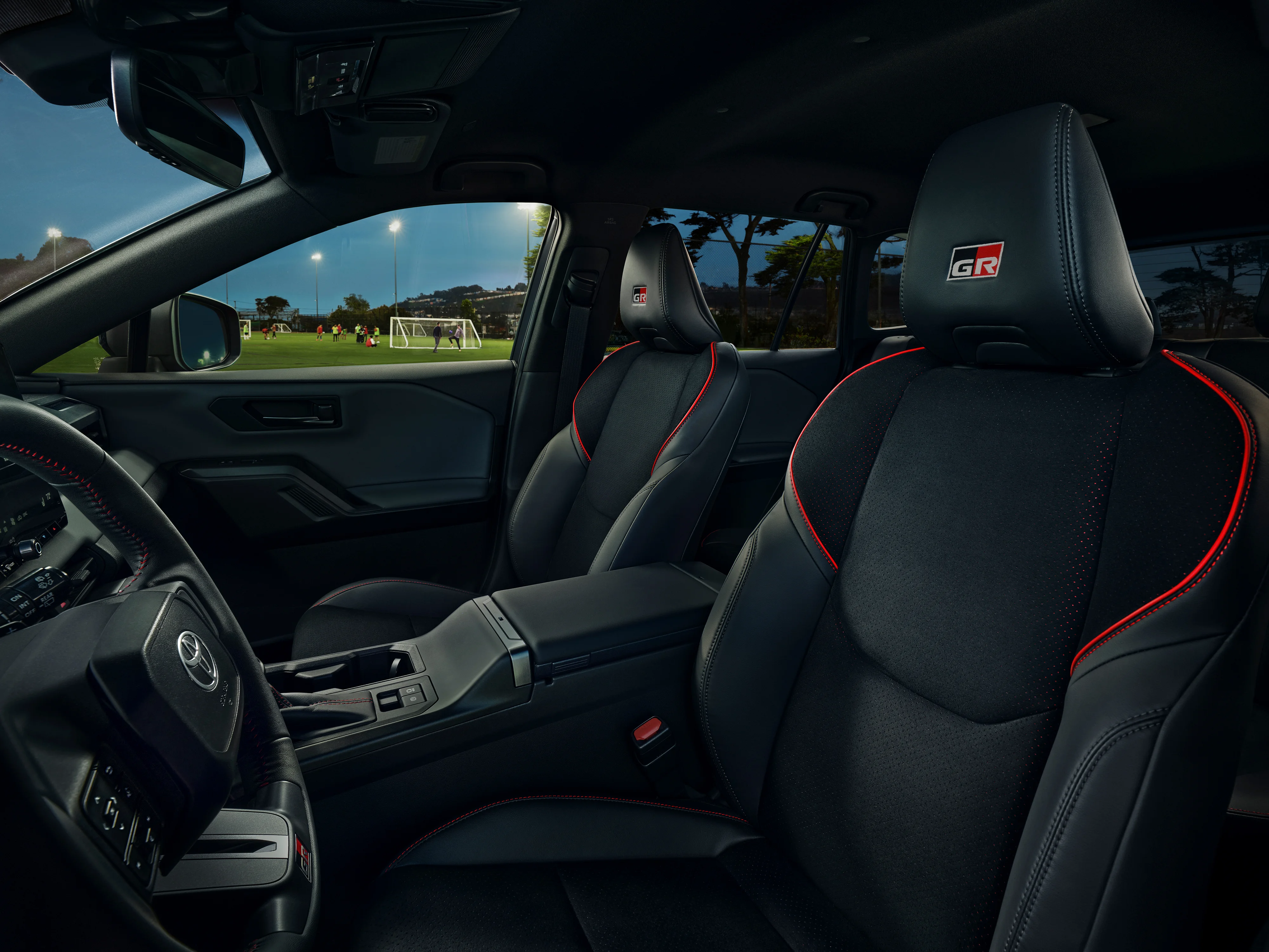 2026-Toyota-RAV4_GRSport_0011.webp
